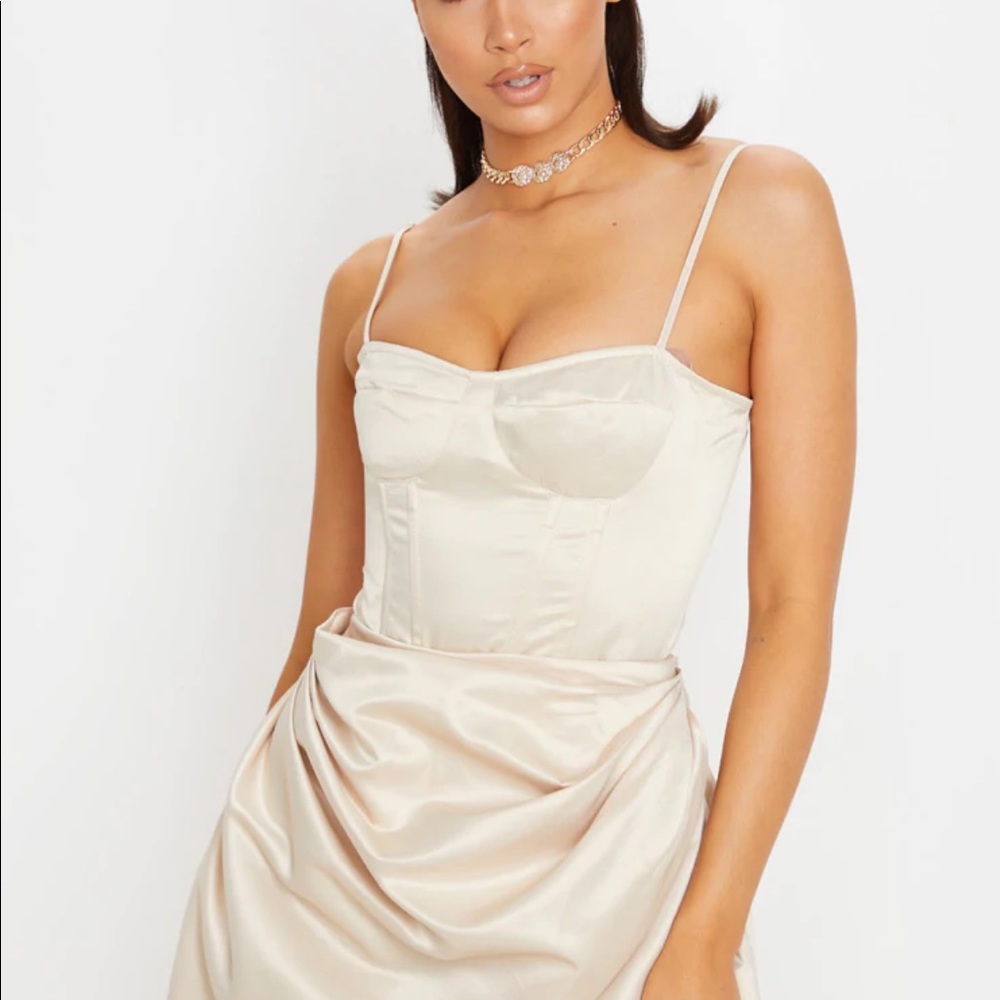Pretty Little Thing Satin Woven Cup Detail Strappy Corset Set